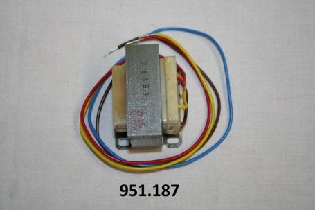 951.187.jpg